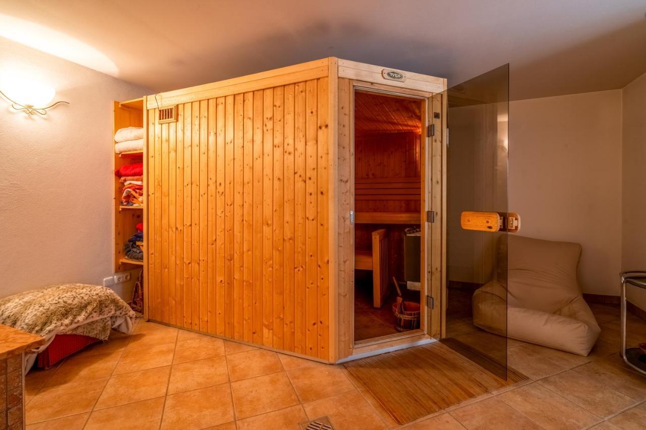 Cozy Souterrain-Flat With Sauna Kleinmachnow Exterior photo